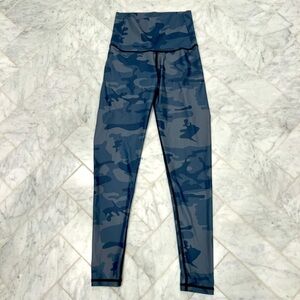 CHRLDR blue green camouflage high waisted leggings size small